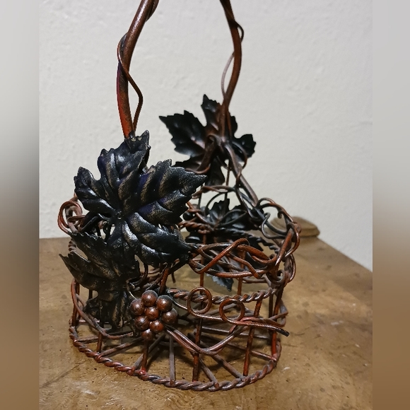 Metal Basket - Picture 2 of 5